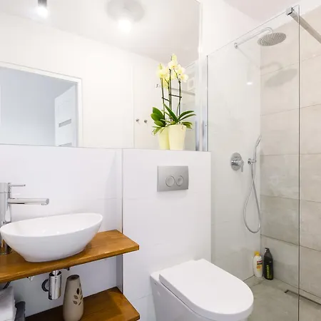 Central Station Apartment - Wilcza Warszawa Zewnętrze zdjęcie